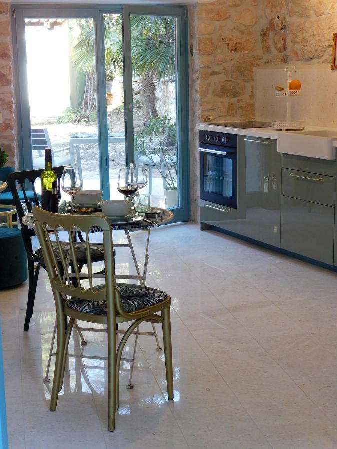Bezauberndes Steinhaus Mit Garten In Der Altstadt Von Rovinj Exterior photo